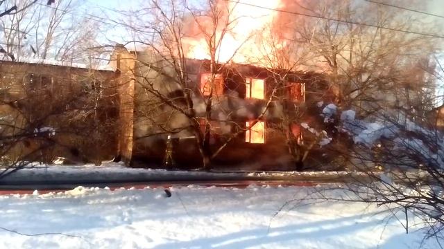 Пожар в ТАГАНРОГЕ смотреть онлайн