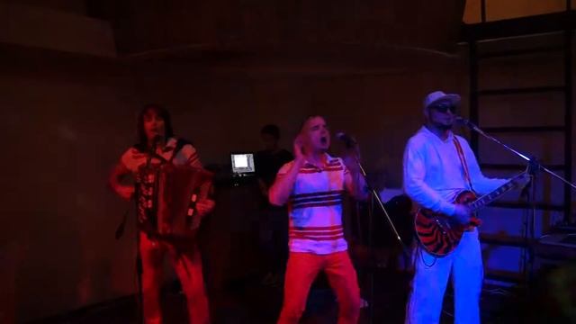 Лампасы - Апрелевка (Ижевск, Пинта, 16.05.2014) смотреть онлайн