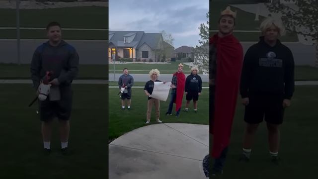 Ohio teens ask girl to prom as if it was medieval England смотреть онлайн