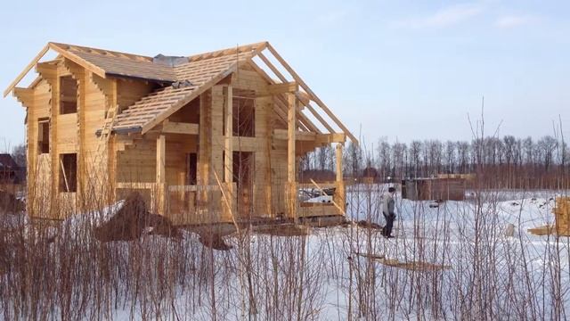 Дом из профилированного бруса. Кровельные работы смотреть онлайн