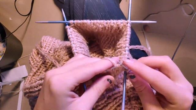 How to knit a sweater with Balloon sleeves (beginner friendly, FREE PATTERN) смотреть онлайн