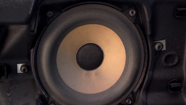 Front door speaker removal or replacement on Volvo 850 - VOTD смотреть онлайн