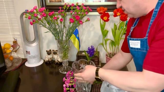 ДОДАВАЙ БІЛИЗНИ І КВІТИ ДОВГО НЕ ВʼЯНУТЬ І ЧУДОВО ЗБЕРІГАЮТЬСЯ В ВАЗІ НА СТОЛІ ПОРАДА УКРАЇНЦІ 💛💙 смотреть онлайн