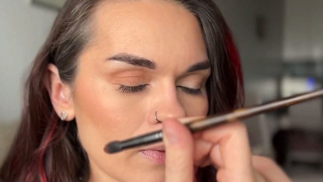 Макияж для нависшего века смотреть онлайн