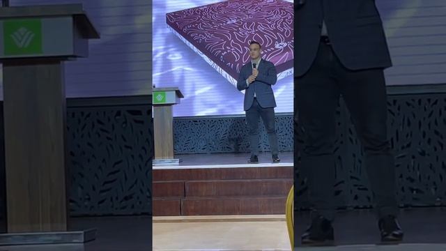 Илья Ильин пользуется изделиями Леомакс Интернешнл Leomax International смотреть онлайн