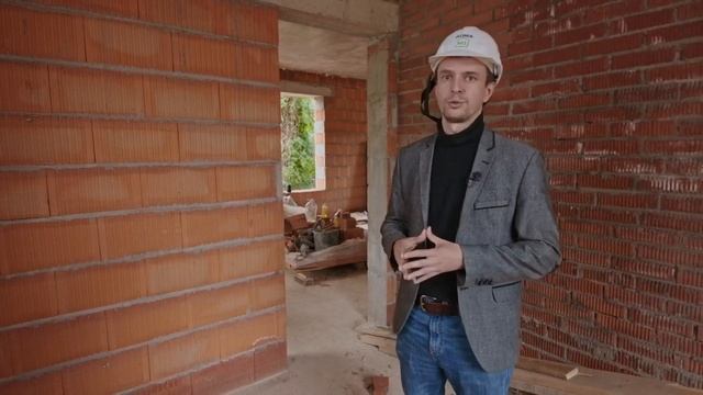 Двухэтажный дом из керамоблоков с цоколем | Отчет со стройки смотреть онлайн