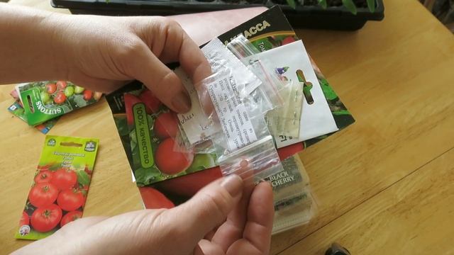 Апрель / Посев томатов, пикировка перца, прошлогодние помидоры и планы на будущее смотреть онлайн