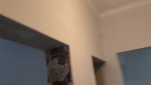 Лепене и боядисване на стиропорни корнизи смотреть онлайн