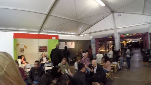 Tong Tong Fair в Гааге. Фестиваль полинезийской еды и культуры смотреть онлайн