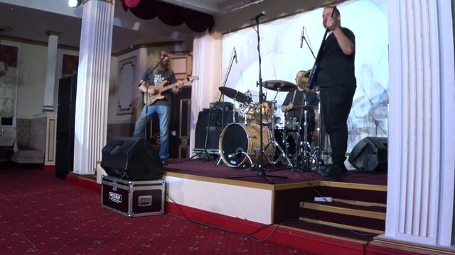 Guthrie Govan, Gergo Borlai, Anton Davidyants