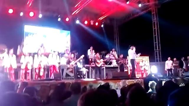 Roberto Tapia - Amor de Cuatro Paredes (Carnaval d смотреть онлайн