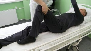 Урок 04 Уход за лежачим больным. Позиционирование на здоровой стороне.