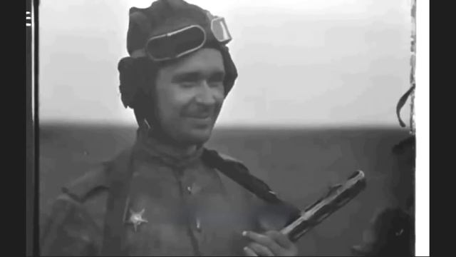 Редкая кинохроника с угнанным на Курской дуге немецким штабным танком смотреть онлайн