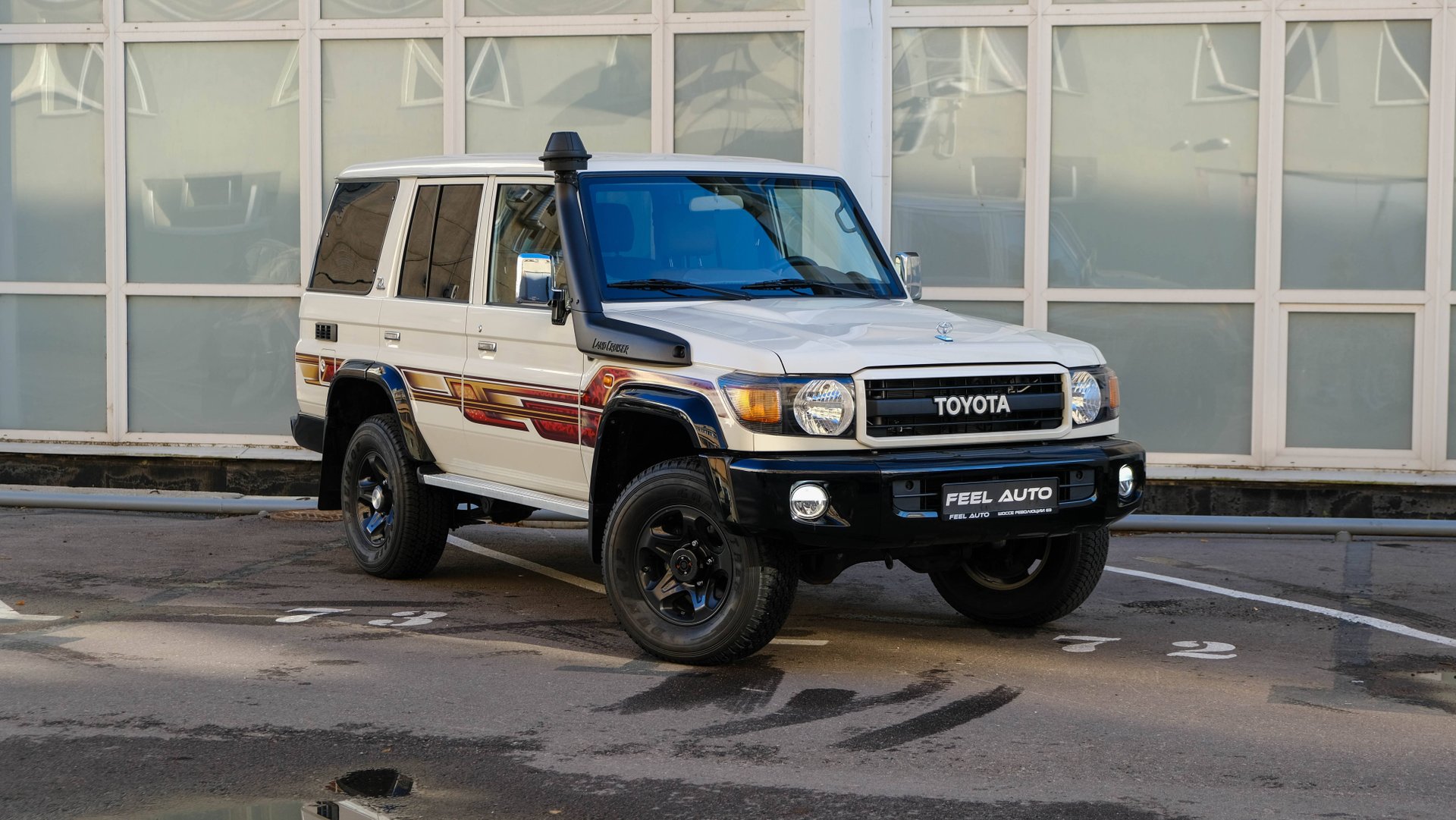 Toyota Land Cruiser 70 рестайлинг