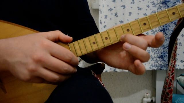 Уроки игры на балалайке. Как начать играть? смотреть онлайн