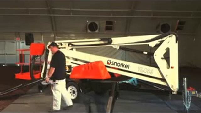 Коленчатый прицепной подъемник Snorkel TL 49 J (UpRight TL 49 K) смотреть онлайн