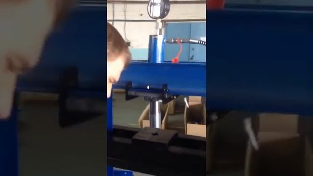 Пресс гидравлический T61220 с ножным приводом смотреть онлайн