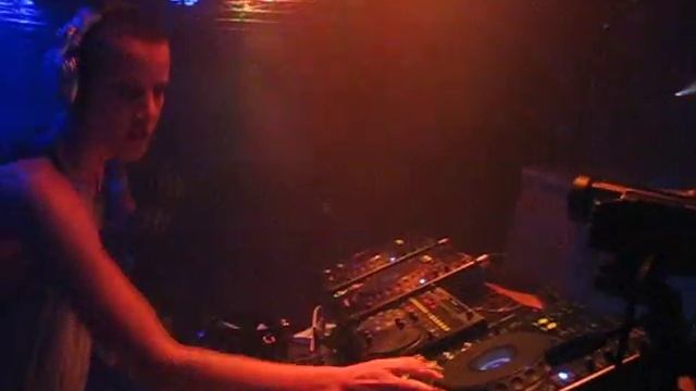 At St James 2 смотреть онлайн