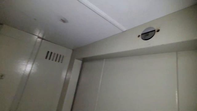 Раздольный лифт КМЗ: дырка над дверьми смотреть онлайн