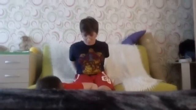 Выбрайся из скотча челендж 2#.и Миху замотали :) смотреть онлайн