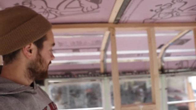 Framing The Walls - Skoolie Bus Conversion - E19 смотреть онлайн