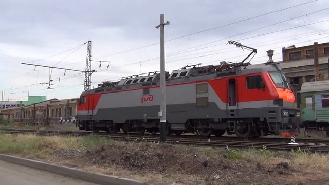 Электровоз ЭП20-003 смотреть онлайн