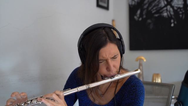 Black Magic Woman (Carlos Santana guitar cover) by Carina Bruwer on flute смотреть онлайн