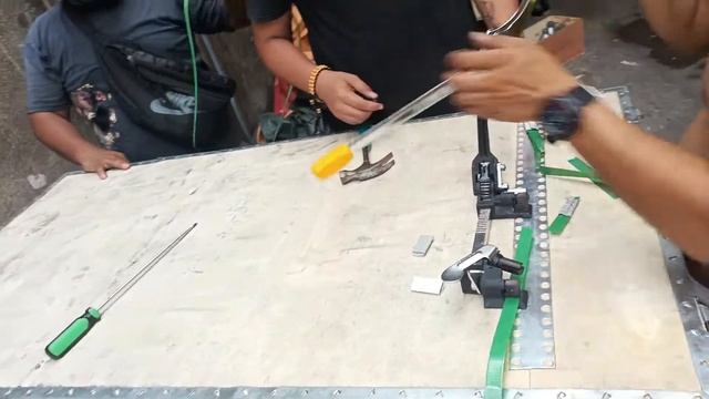 RESEALED THE 15KVA GENERATOR. смотреть онлайн