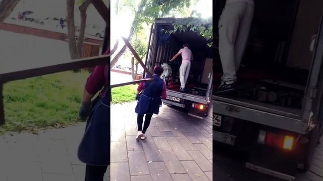 Разгрузка #гараж #грузовик #грузоперевозки #заработок #кладоискатели #коп2023 #коп #копатели смотреть онлайн