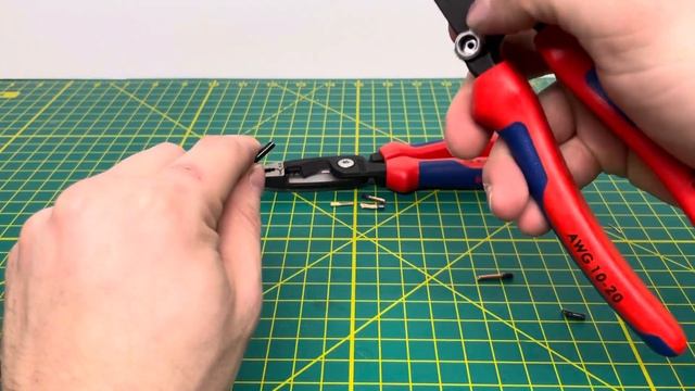 Which is better? Knipex 13-72-8 or 13-82-8 Pliers? смотреть онлайн