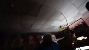 ДРАКА В СЕЛЬСКОМ МАГАЗИНЕ / БОРЗЫЕ ХАБАЛКИ БЫКУЮТ