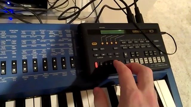 Sidechain Ducking With Behringer MDX 2200 Compressor