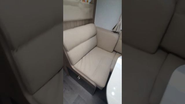 Willow RV Illawarra 6520 double bunk caravan detailed interior tour смотреть онлайн