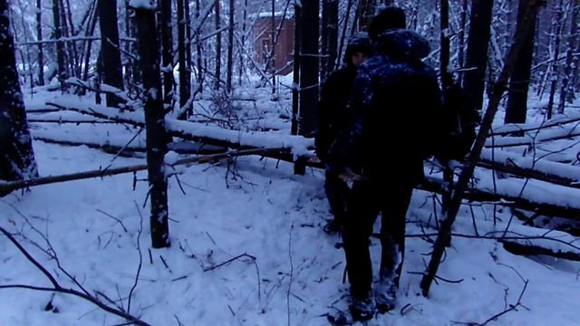 НОЧЬ В ЛЕСУ! | Нас поймали?! смотреть онлайн