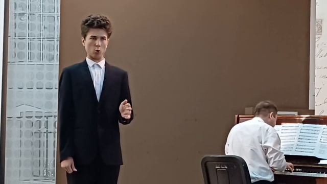 МУЗЫКЫЛЬНЫЙ ВЕЧЕР, посвященный жизни и творчеству Российского эстрадного певца. Эдуард Хиль. смотреть онлайн