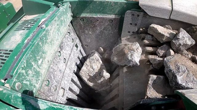 McCloskey J40 leukamurskain murskaamassa louhetta смотреть онлайн