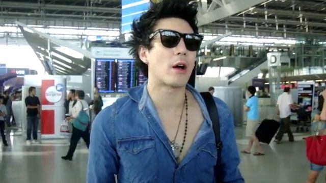 Dome Pakorn Lam give a TOPMAN skinny jean for donation of www.pantip.com/cafe/chalermthai смотреть онлайн