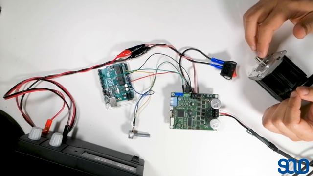 How to Control Torque of your Brushless Motor (PMSM) using Arduino and SOLO | Sensorless смотреть онлайн