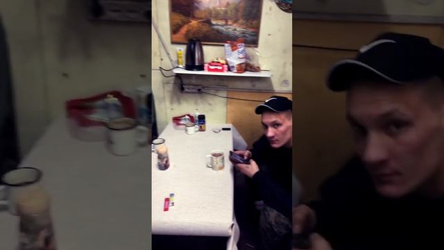 Снова на сутки в гараже #гараж #грузовик #блог #грузовыеавтомобили #грузоперевозки #дальнобой смотреть онлайн