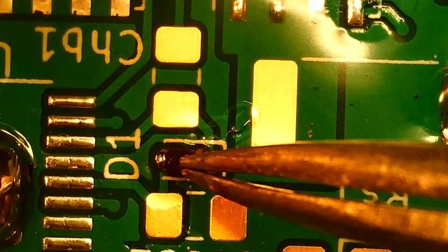 Yihua 982 T210 C210-I soldering SOD523 @ 8 layer PCB смотреть онлайн