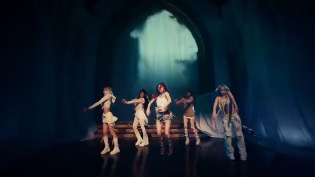 Le Sserafim Easy смотреть онлайн