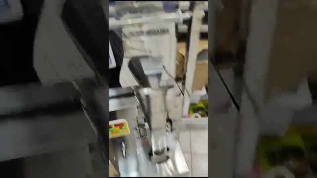 упаковочно-фасовочный автомат Väckermann в пакеты типа " подушка" до 200 грамм . пример Специи. смотреть онлайн