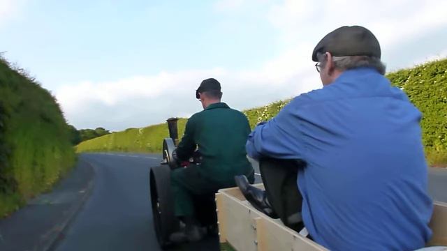 Steam Traction World 4" Scale Burrell Road Loco - The climb to the pub in Mellor Lancashire смотреть онлайн