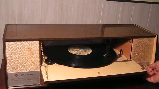 Columbia Vintage Stereo Radio & Phonograph смотреть онлайн