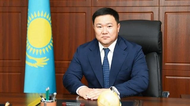 ХАЛАЙЫҚ! ЖАҢА ӘКІМ ТАҒАЙЫНДАЛДЫ. ҚАРАҢЫЗДАР смотреть онлайн