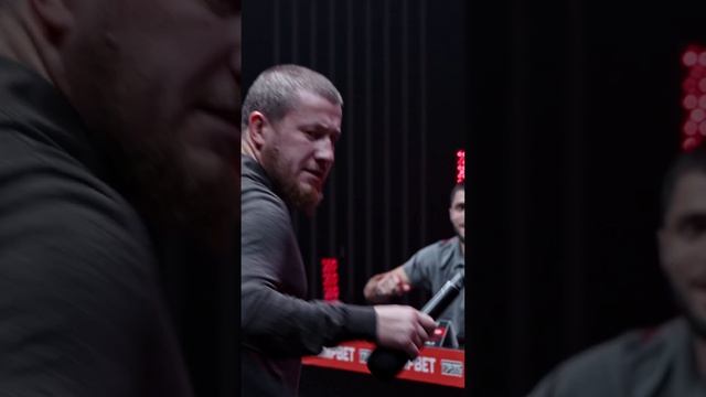 У Дедка и Мельника развязался конфликт на конференции TOP DOG 31. Смотри полный выпуск на канале! смотреть онлайн