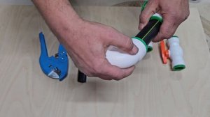 Монтаж труб ПНД, ПП быстросъемными фитингами