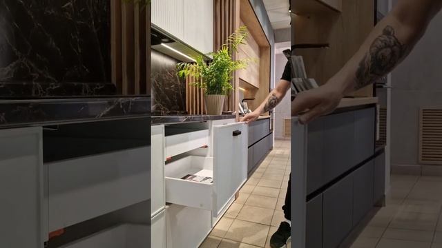 #консультация #кухня #видео #мебельназаказ #тренд #2024 #казань #кухни #дизайн #рек #мебельныйсалон смотреть онлайн