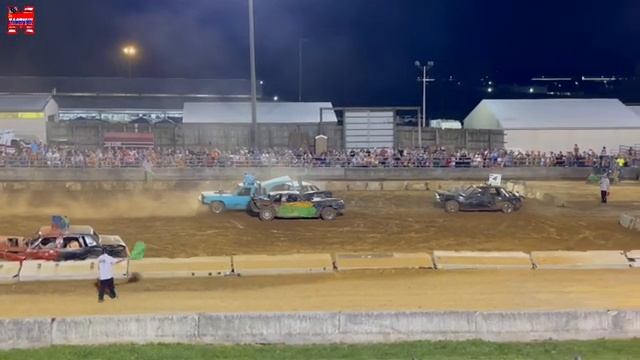 Америка во всей красе ! Раздолбанные машины,коровы и ковбои. смотреть онлайн