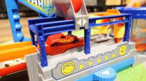 АВТОМОЙКА ХОТ ВИЛС и Машинки которые меняют свои ЦВЕТА в воде!! Hot Wheels Color Shifters!